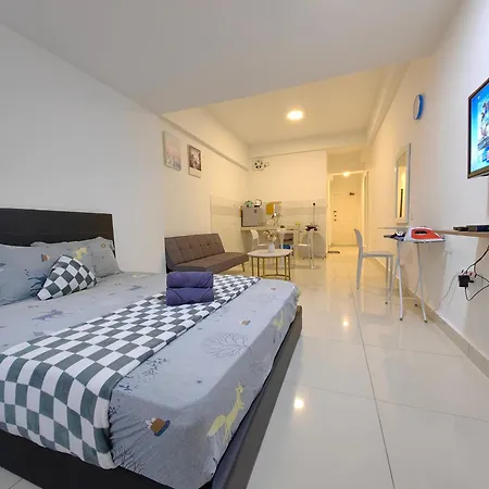 Api Api Apartment Homestay Beside Centre Point Studio 3Pax